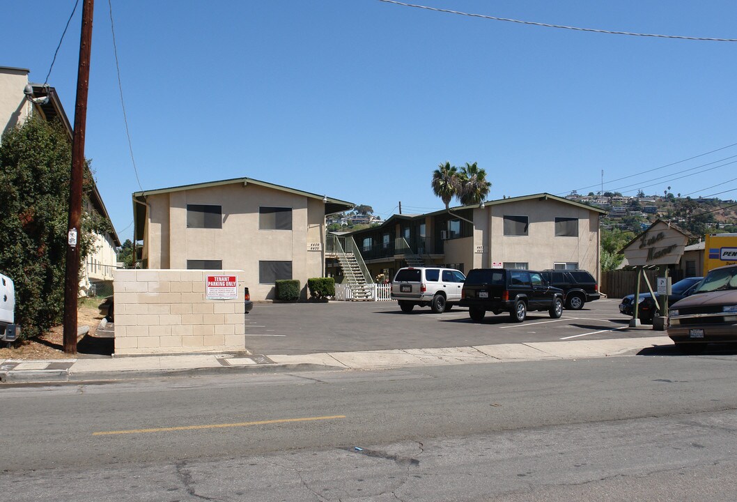 Lisa Manor in La Mesa, CA - Building Photo