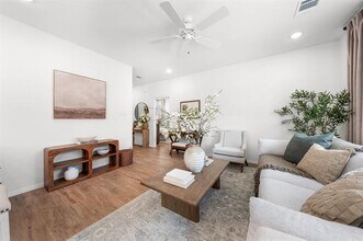 6415 FM 1570 in Greenville, TX - Foto de edificio - Building Photo