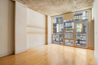 929 Florida Ave NW, Unit 2004 in Washington, DC - Building Photo - Building Photo