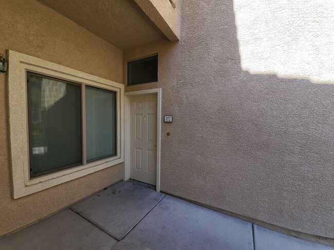 8985 S Durango Dr in Las Vegas, NV - Building Photo - Building Photo
