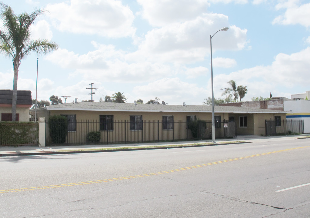 10108 S Figueroa St in Los Angeles, CA - Building Photo