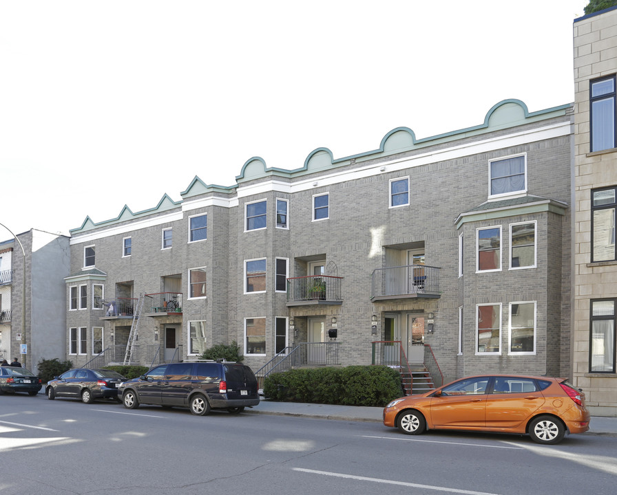 2414-2432 Sainte-Catherine E in Montréal, QC - Building Photo