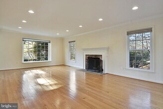 10121 Donegal Ct in Potomac, MD - Building Photo - Building Photo