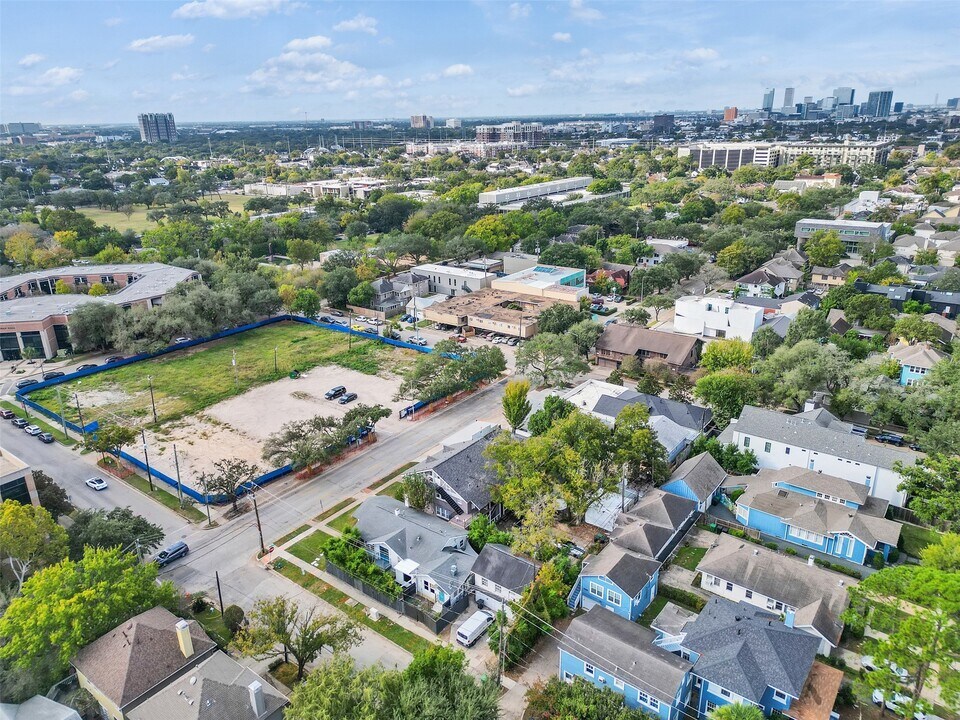 1308 W Alabama St in Houston, TX - Building Photo