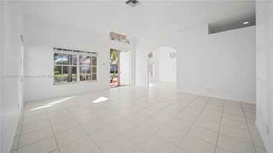 4297 Diamond Ter in Weston, FL - Foto de edificio - Building Photo