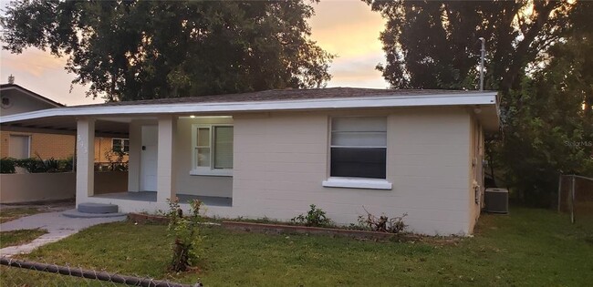 543 Tomoka Rd in Daytona Beach, FL - Building Photo - Building Photo