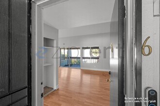 355 Parkview Terrace in Vallejo, CA - Foto de edificio - Building Photo