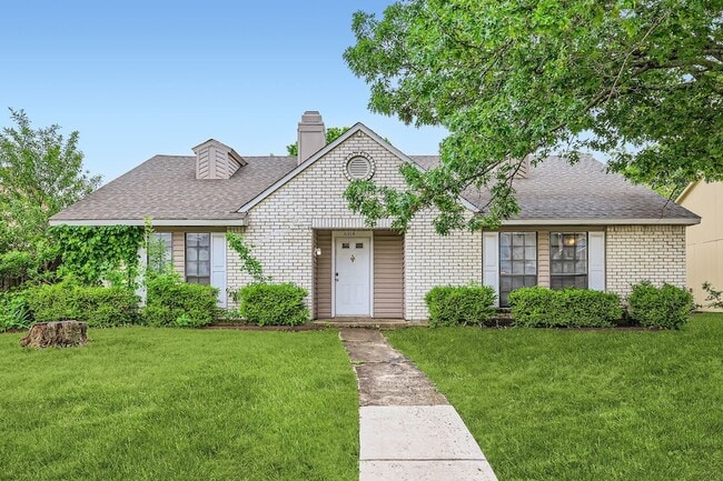 property at 8314 Kensington Dr