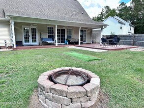 304 Chisholm Trail in Jacksonville, NC - Building Photo - Building Photo