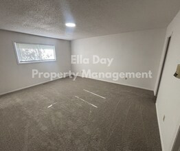 2006 S White Oak Dr in Wichita, KS - Building Photo - Building Photo