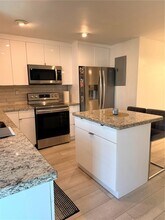 2310 N 70th Ave in Hollywood, FL - Building Photo - Building Photo