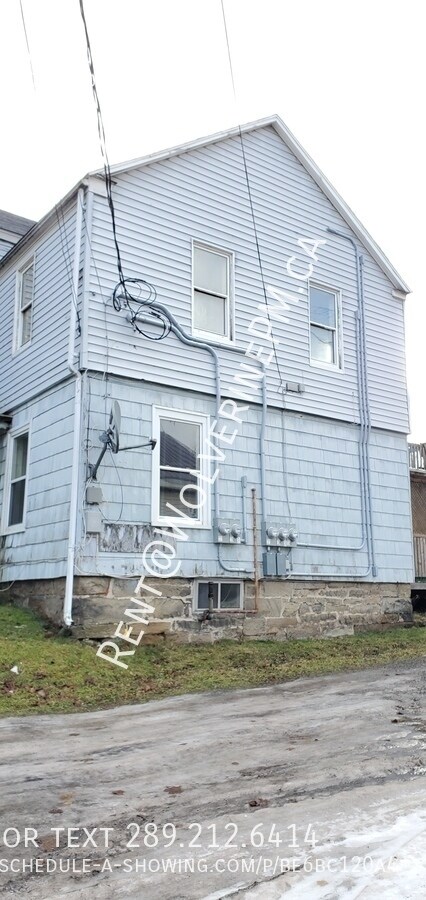 211 Forbes St in New Glasgow, NS - Building Photo - Building Photo