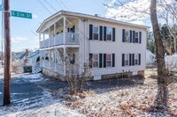 5 Rosemont Ave, Unit 2 in Manchester, NH - Foto de edificio - Building Photo