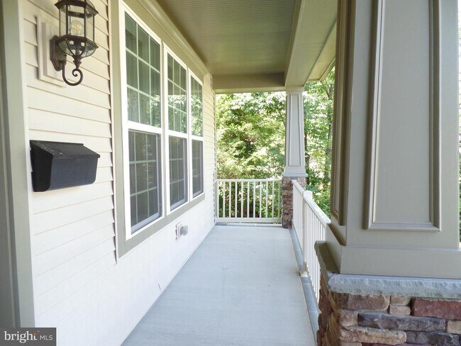 7621 Leonard Dr in Falls Church, VA - Building Photo - Building Photo