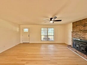 13219 Big Oak Bay Rd in Tyler, TX - Building Photo - Building Photo