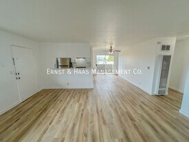 1080 St Louis Ave in Long Beach, CA - Building Photo