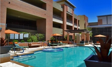 Ten Wine Lofts in Scottsdale, AZ - Building Photo - Building Photo