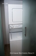 1418 N Poinsettia Pl in Los Angeles, CA - Building Photo - Building Photo