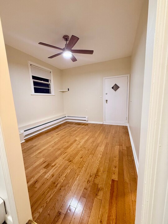 5 Villa Dr, Unit Unit 1 in Nanuet, NY - Building Photo