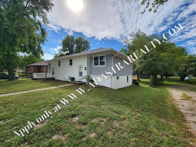 3014 N 155th Terrace in Basehor, KS - Building Photo - Building Photo