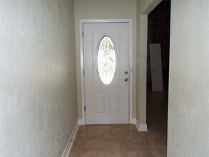 17322 Baronshire Dr in Houston, TX - Building Photo - Building Photo