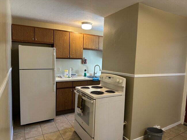 8 Lamar Ave, Unit 2 in Worcester, MA - Building Photo - Building Photo