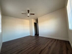 15510 Oakbury Dr in La Mirada, CA - Foto de edificio - Building Photo