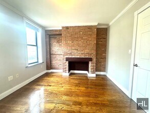 Avenue A in New York, NY - Building Photo - Building Photo