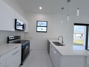 477 Rayford St in Lehigh Acres, FL - Building Photo - Building Photo