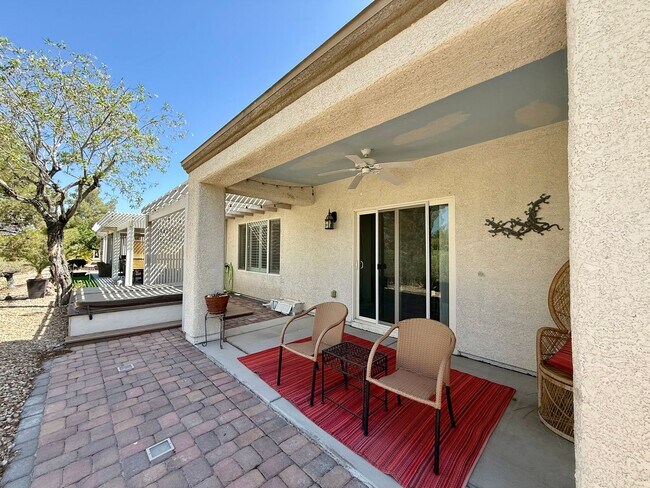 7557 Chaffinch St in North Las Vegas, NV - Building Photo - Building Photo
