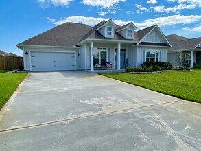 3533 Sailfish Dr in Gulf Breeze, FL - Foto de edificio - Building Photo