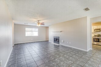 28710 Sedgefield St in Spring, TX - Foto de edificio - Building Photo