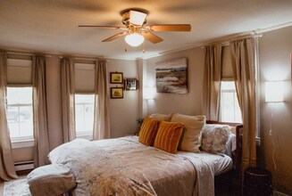 142 Nh 25 in Meredith, NH - Foto de edificio - Building Photo