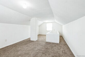 8211 Artesian St in Detroit, MI - Building Photo - Building Photo