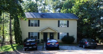 4702-4745 Victoria Dr in Flowery Branch, GA - Foto de edificio - Building Photo