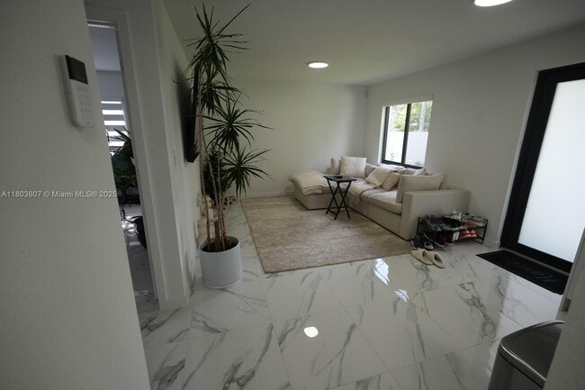 1805 NW 112th St in Miami, FL - Building Photo - Building Photo