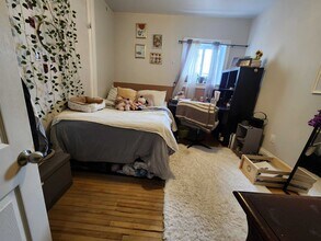 244 Sydenham St in Kingston, ON - Building Photo - Building Photo