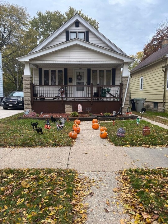 5954 N 39th St in Milwaukee, WI - Building Photo