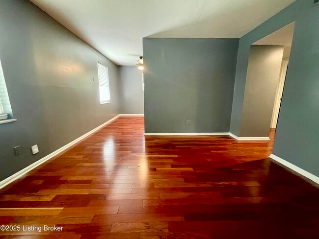 3107 Melody Acres Ln in Louisville, KY - Building Photo - Building Photo