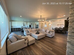 1796 W Roper St in Middleton, ID - Foto de edificio - Building Photo