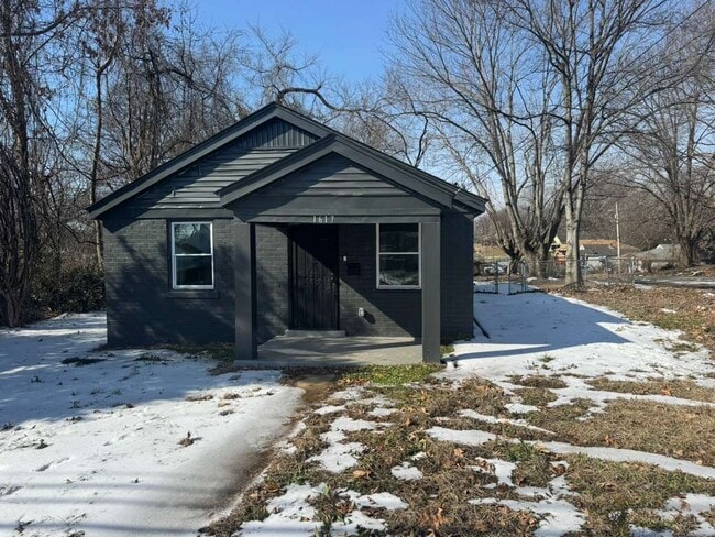 property at 1617 Pillow St