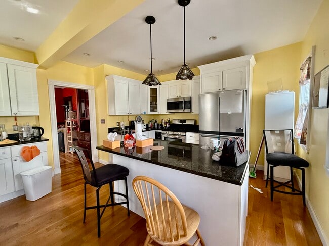 29 Bromfield Rd, Unit 1