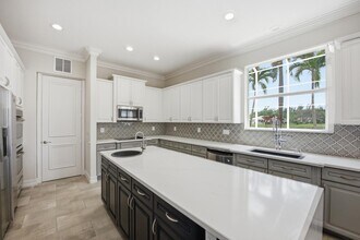 11788 Knightsbridge Pl in Wellington, FL - Building Photo - Building Photo