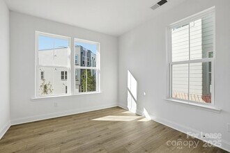 3224 Drift St, Unit 09-5122 in Charlotte, NC - Foto de edificio - Building Photo