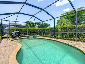 2846 Via Piazza Loop in Ft. Myers, FL - Building Photo - Building Photo