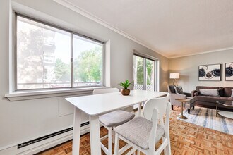 Riverview Apartments in Mississauga, ON - Building Photo - Building Photo