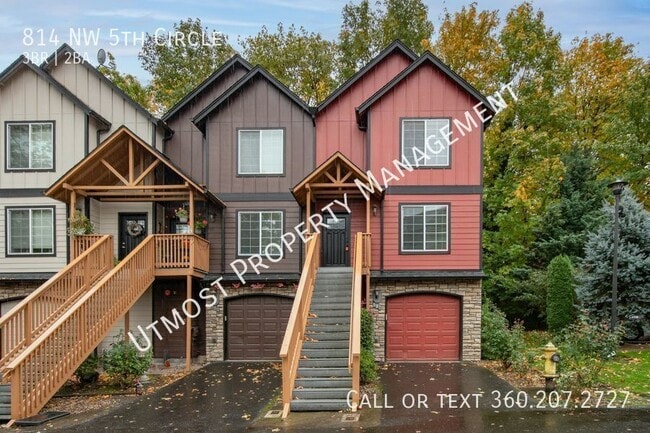 property at 814 NW 5th Cir