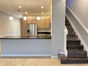 2574 SW 81st Terrace in Miramar, FL - Building Photo - Building Photo