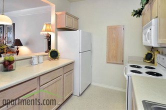 MEADOW PARC in Dallas, TX - Foto de edificio - Interior Photo