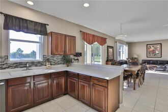 9028 Willowbrook Cir in Bradenton, FL - Building Photo - Building Photo